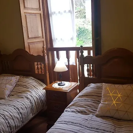 Rurales San Esteban De Los Buitres * Illano